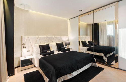 Posh Residence Luxury Suites - Photo 33