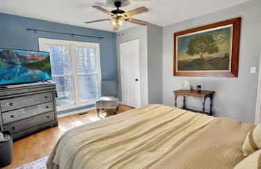 Brookside Cabin with HotTub and FirePit - Foto 2