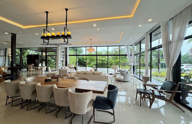 Huge Pool Villa with Private Lake - Foto 24