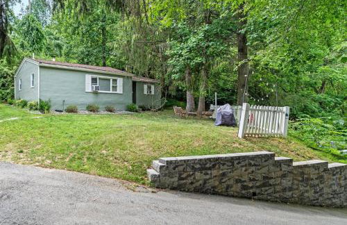 Quiet Cottage In The Woods, with Hot Tub! - Foto 33