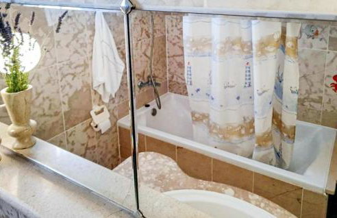 Awesome Home In Novo Selo - Foto 14