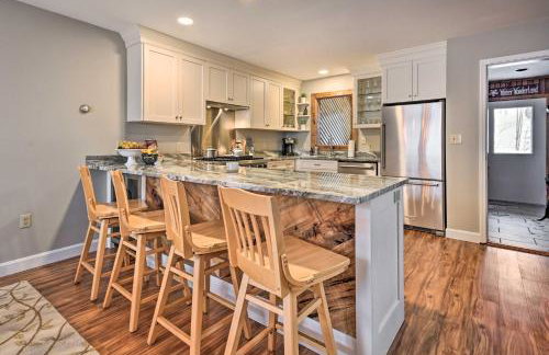 Updated Condo Next to Burke Mountain Bike Trails! - Foto 7