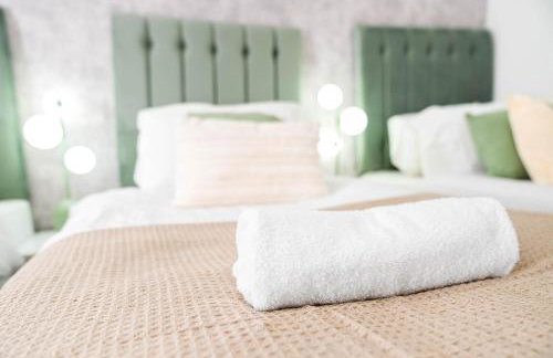 Stylish Five Bedroom House - Parking - Terrace - Fast Wi-Fi 974P - Foto 56