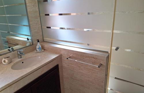 El Soto de Marbella FREE Golf-Tennis-Padel-Gym 2 Bedroom Penthouse - Foto 53