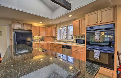 Pet-Friendly Cabin with Dock on Claytor Lake! - Foto 11