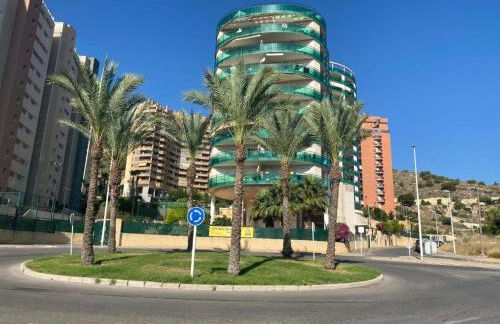 Apartamento de lujo con 2 dormitorios en Benidorm - Photo 12