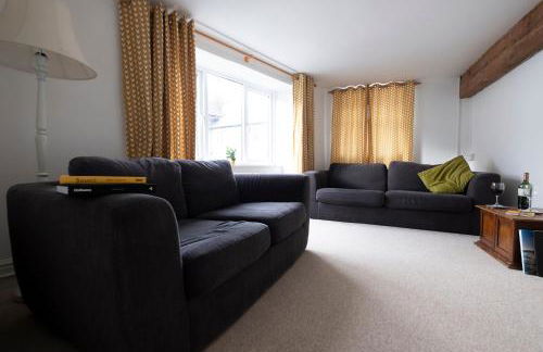 Character cottage in the heart of Uplyme. - Foto 12