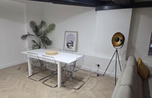 Liverpool Penthouse - Sleeps 8 - City Centre - Foto 4