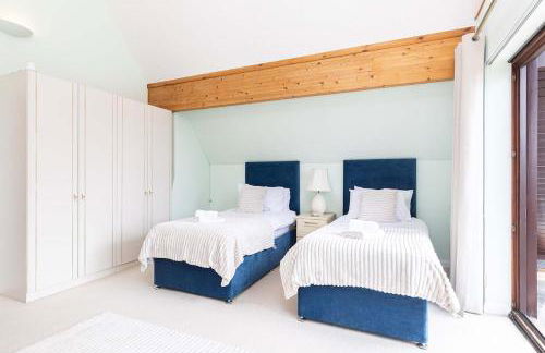 MOONGATE by BOURNECOAST - A Delightful Chalet Bungalow with a Garden and Parking - HB10672 - Foto 22