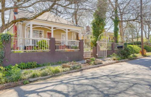Steps to Shops and Eats Decatur Home with Large Yard - Foto 2