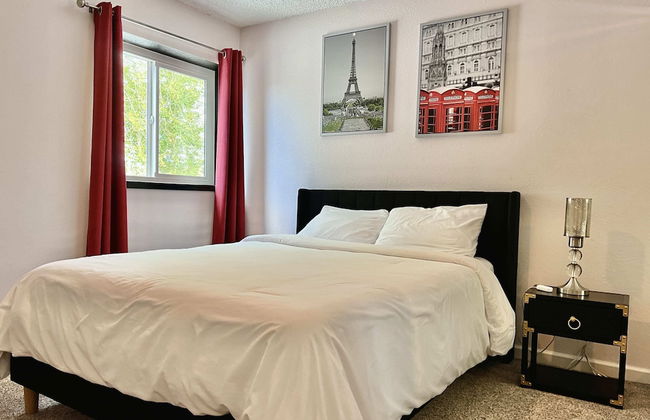 DT Reno - 4BR Home w Patio BBQ Grill Games Room - Foto 2