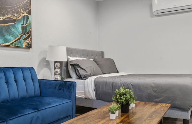 Stylish Studio Downtown Evonify - Foto 6