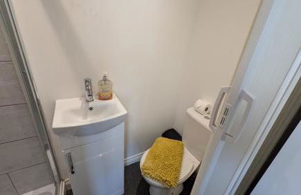 Large Modern House with Private Parking - Foto 144