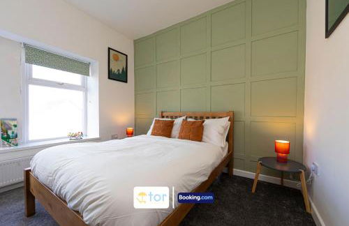 Explore Welsh Wonders, 3 Bedroom House By The One Retreats Short Lets & Serviced Accommodation Treharris - Foto 38