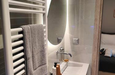 THALIA, luxury 3Br Home with Ensuite Bathrooms, just 3 minutes walk from the beach located in the prestigious Athenian Riviera - Foto 17
