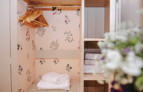 Peaceful Countryside Barn Conversion in the Yorkshire Dales by MCPI Hosting, Perfect for Couples, Small Families & Walkers - Photo 18