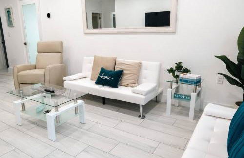 Luxury Retreat 3B ,2Ba POOL , Coral Gables Center - Photo 51