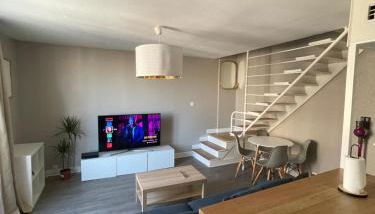 magnifique Duplex avec 2 chambres et parking gratuit - Foto 4
