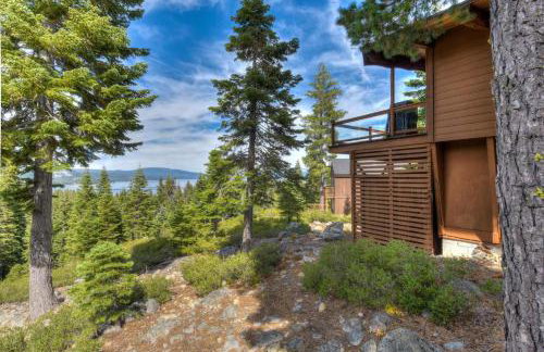 Chamberland Getaway Lake Views with Deck - Foto 43