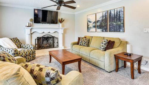 Mountain-View Retreat with Hot Tub in Centerville! - Foto 4
