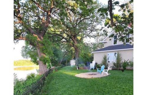 Over 200' of Shoreline on Foot Lake!! Great Fishing Year Round! - Foto 18