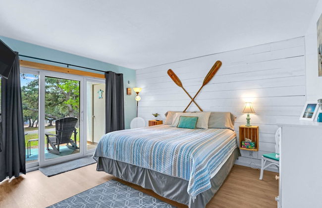 Charming Lakeside Condo - Moments to Lake Fun - Foto 6