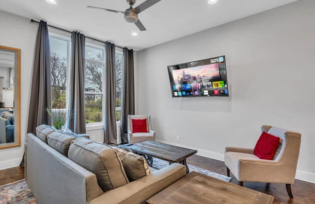 Luxury Townhome With Rooftop Deck Skyline Views - Foto 4