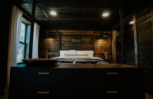 Luxe Nordic Barndominium Retreat at Black Pine - Foto 16