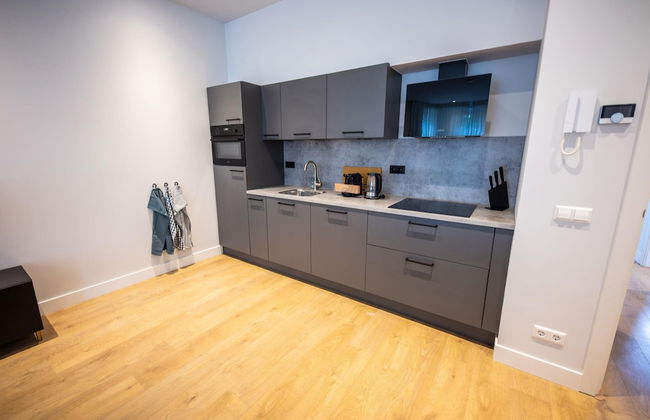 Spacious 2 Bedroom Serviced Apartments 71-77m2 - Photo 10