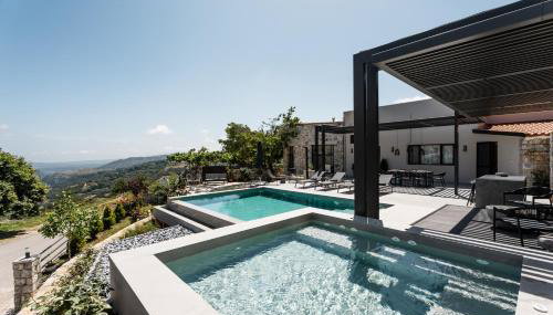 Eumelia Iconic Villa, with Heated Pool & Whirlpool, By ThinkVilla - Foto 1