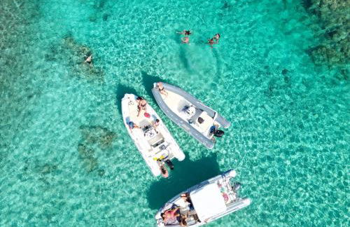 Beachfront Villa Sea & Garden - 2BR - AC - WiFi - BBQ - Parking - Pet Friendly - Foto 21