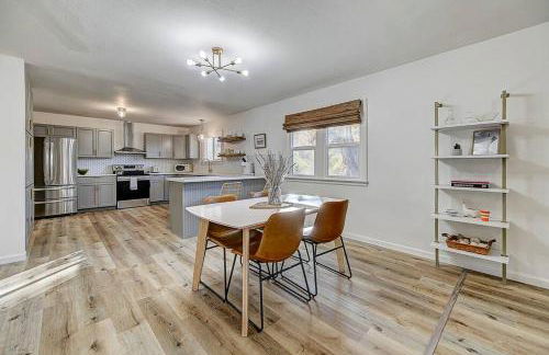 Large Pet-Friendly Sleeps 10 Near Palmer Park - Foto 2