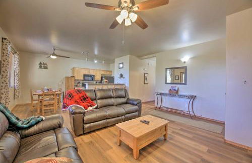 Near Lake and Trails Show Low Condo with Grill! - Foto 6