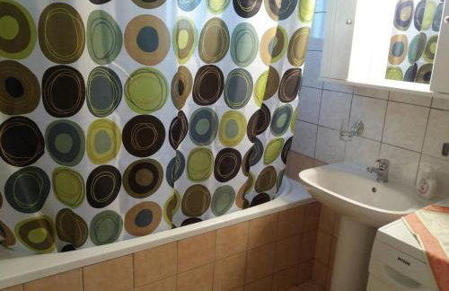 Beachside Mobile Home with Private Yard - Foto 13