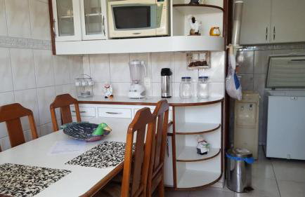 Casa Banho de Mar à 1 quadra da praia com Piscina, Wi-Fi e Ar condicionado - Foto 16