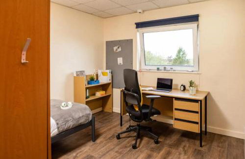 John Lester and Eddie Colman Courts in Salford - Foto 2