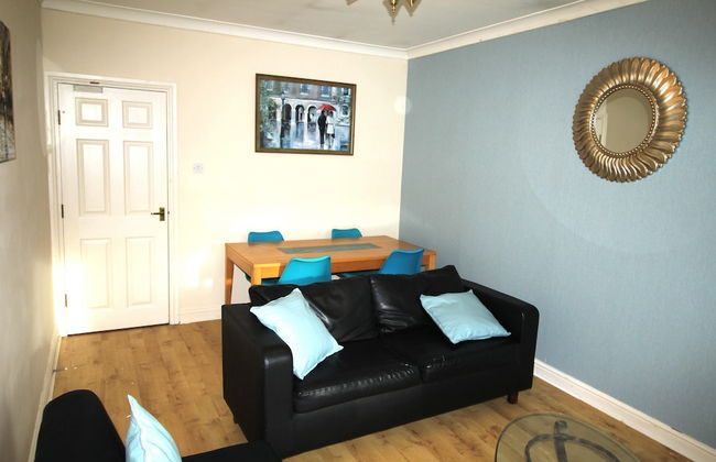 Doncaster Central Apartment Sleeps 5 Very Quiet - Photo 12