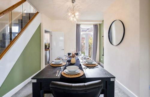 Large 3BDR House By Vista Stays Short Lets & Serviced Accommodation Glasgow With Pool Table & Free WiFi - Foto 14