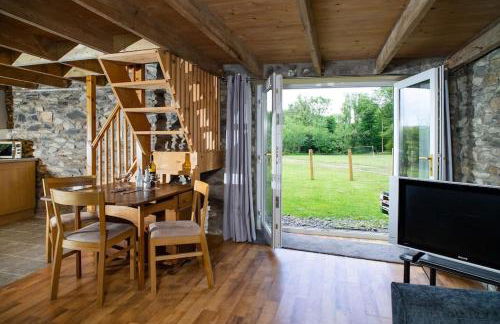 Converted Granary on a rural small holding - Photo 12