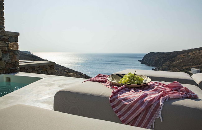 Phos Villas Tinos - Helios Villa With Private Pool and Sea View 96m - Photo 27