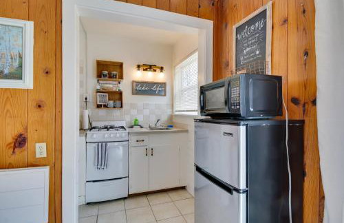 Mountain Home Cabin with Fire Pit Less Than 1 Mi to Lake! - Foto 9