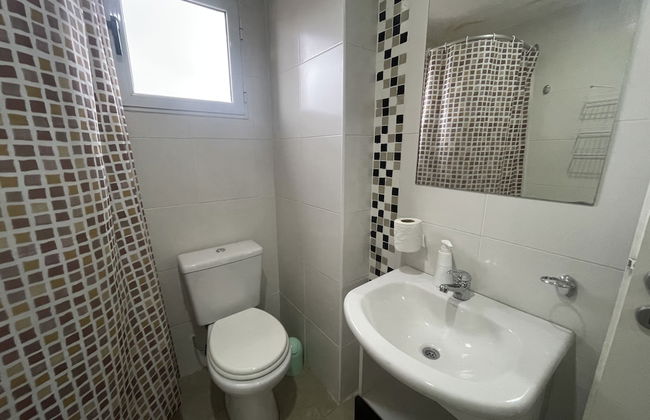 Modern Studio With Open Views, Pool, and 24-hour Security - Foto 12