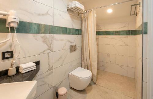 VillasRoyale León - heated pool and barrier free access - Photo 2