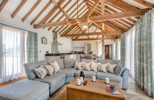 2 Bed in Lower Bodham oc-t29589 - Photo 2