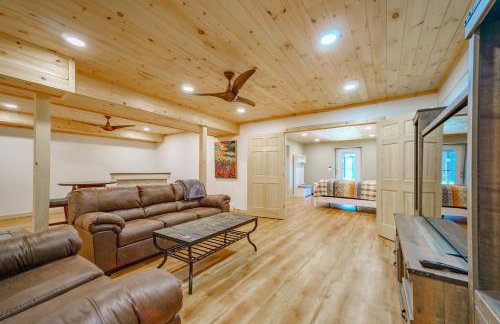 Adirondack Alpine Cabin with Hot Tub, Near Whiteface, Lake Placid, Game Rm, Fenced Yard, Views - Foto 45