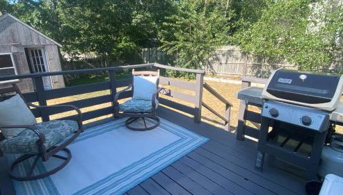 4 Bedroom Cape Getaway, 5 Min Drive to Beach, Pool Table, Grill, Backyard - Foto 4