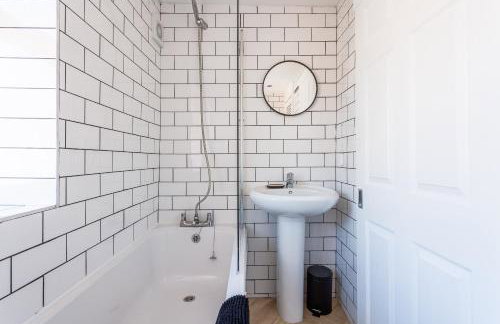 Modern 3-Bed House Parking & Family & Friends - Foto 14