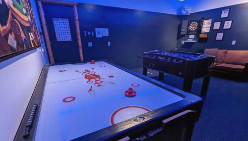 Bel Air of Big Bear - Fun & Tech & Massive Cabin - Foto 3, Game Room