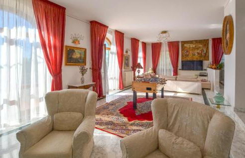 Beautiful Home In Castiglion Fiorentino - Foto 20