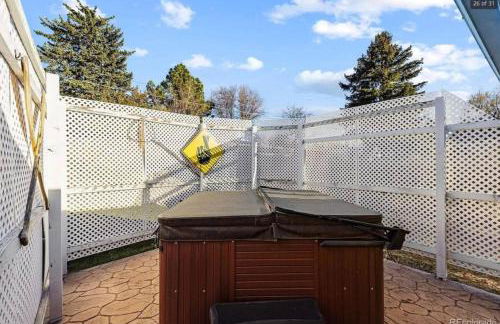 Sunny Beach House of Olde Town Arvada - Foto 9